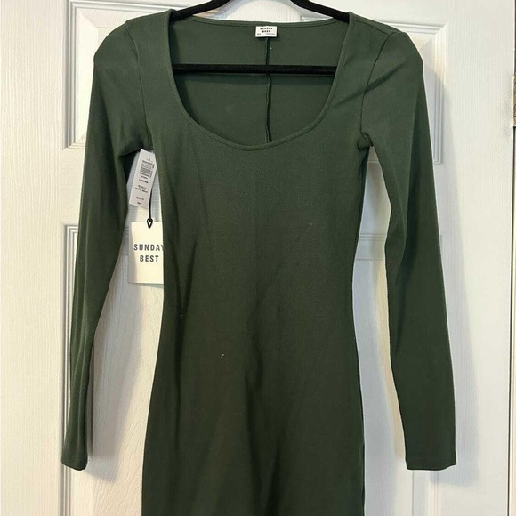 NEW Green Aritzia Dress (with tags) - Picture 1 of 3